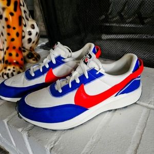 NIKE Waffle Debut Swoosh